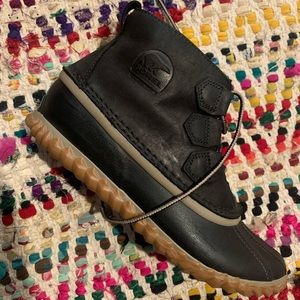 Sorel waterproof leather rain or snow boots